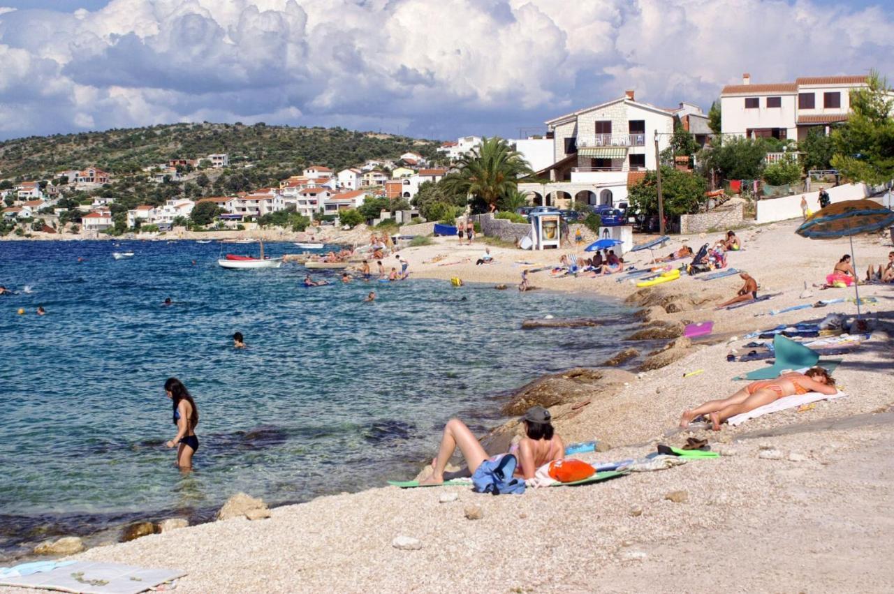 Family Friendly Seaside Apartments Razanj, Rogoznica - 10373 Экстерьер фото