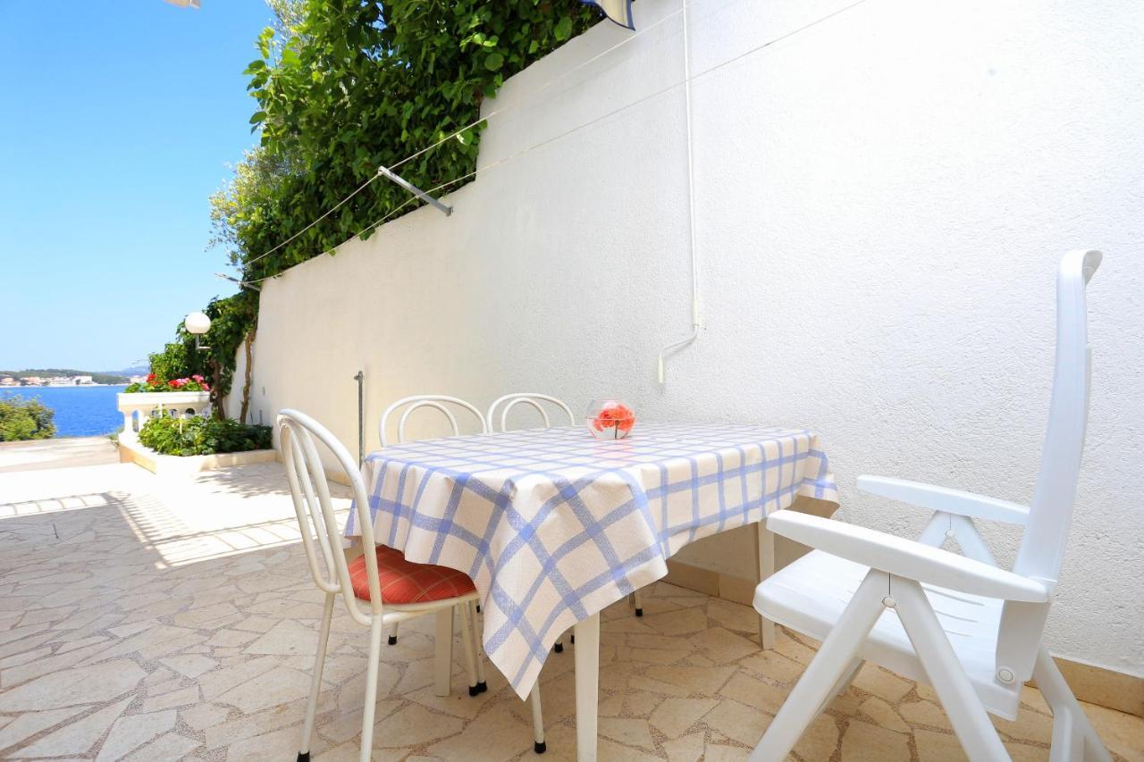 Family Friendly Seaside Apartments Razanj, Rogoznica - 10373 Экстерьер фото