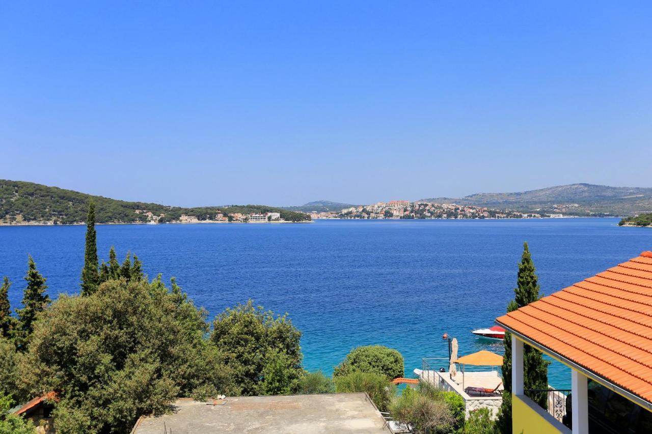 Family Friendly Seaside Apartments Razanj, Rogoznica - 10373 Экстерьер фото