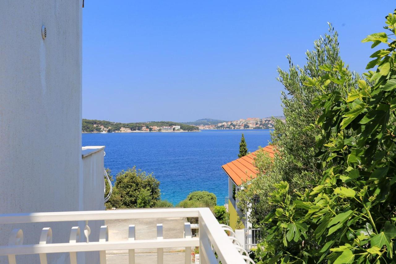 Family Friendly Seaside Apartments Razanj, Rogoznica - 10373 Экстерьер фото