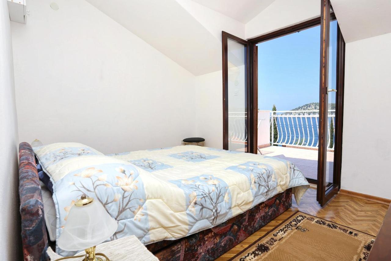 Family Friendly Seaside Apartments Razanj, Rogoznica - 10373 Экстерьер фото