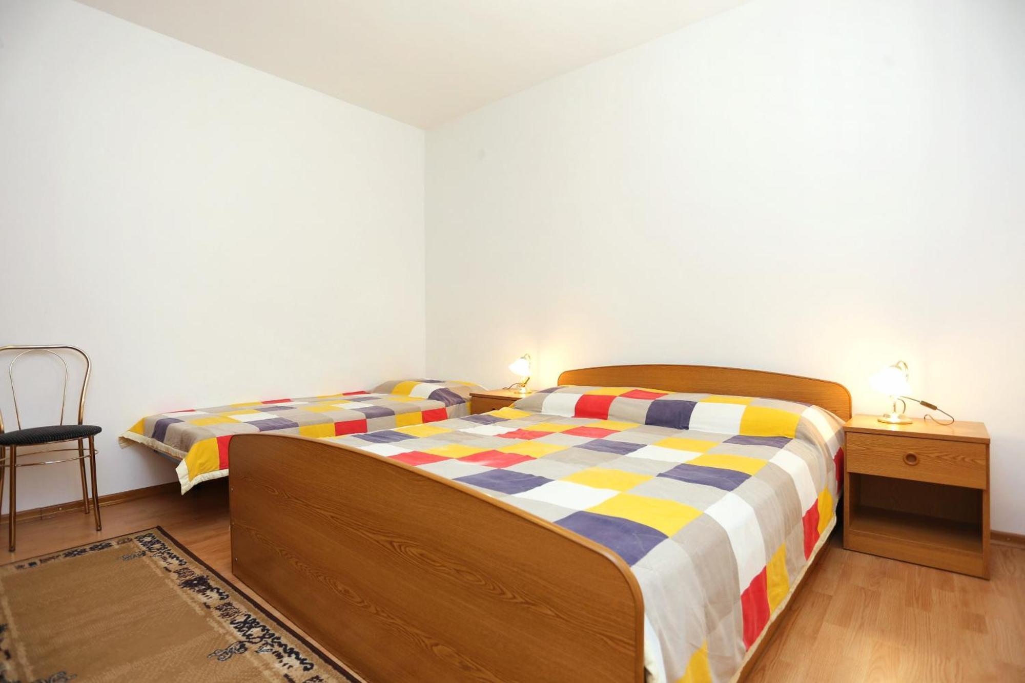 Family Friendly Seaside Apartments Razanj, Rogoznica - 10373 Номер фото