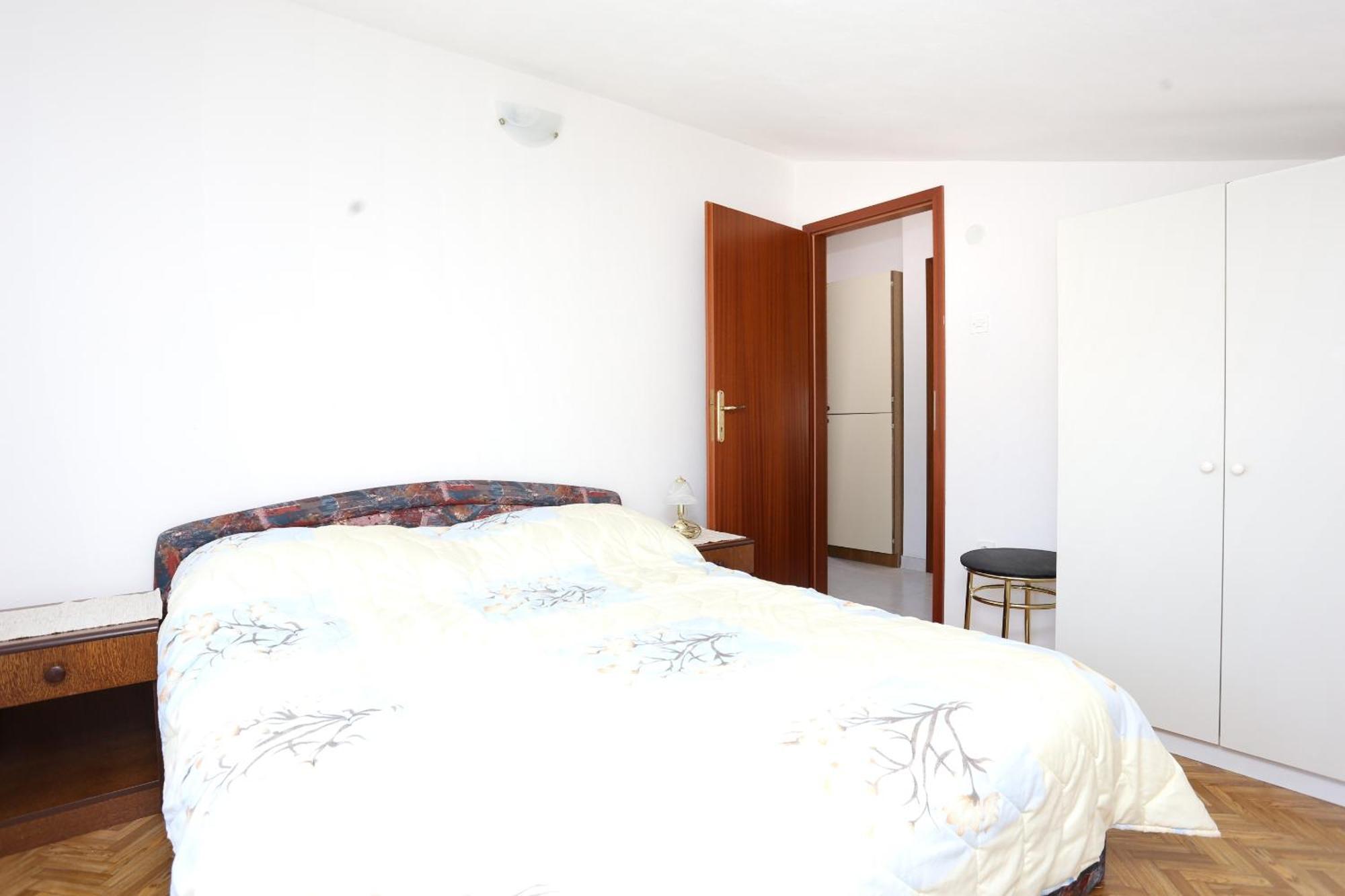 Family Friendly Seaside Apartments Razanj, Rogoznica - 10373 Номер фото