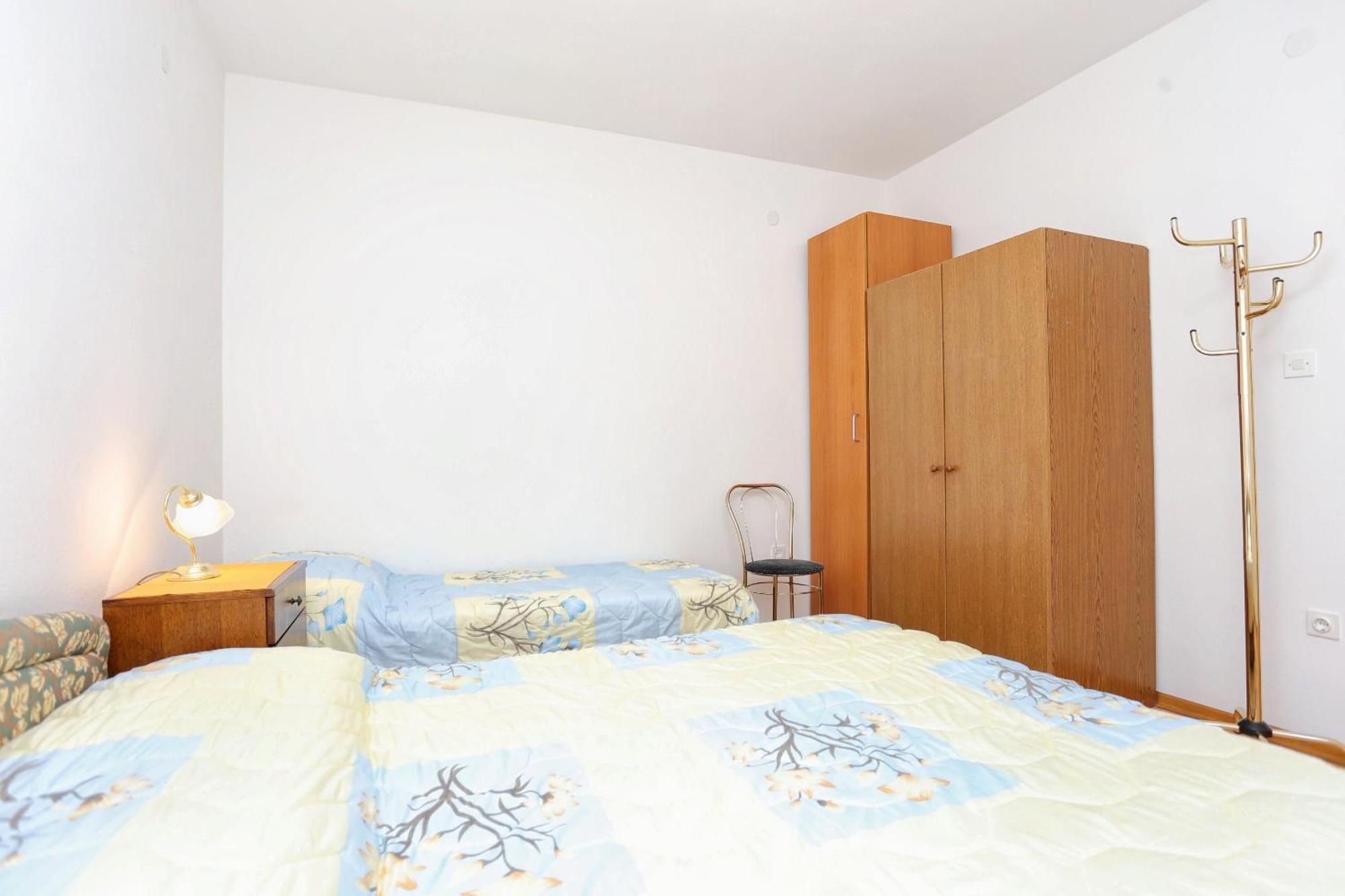 Family Friendly Seaside Apartments Razanj, Rogoznica - 10373 Номер фото