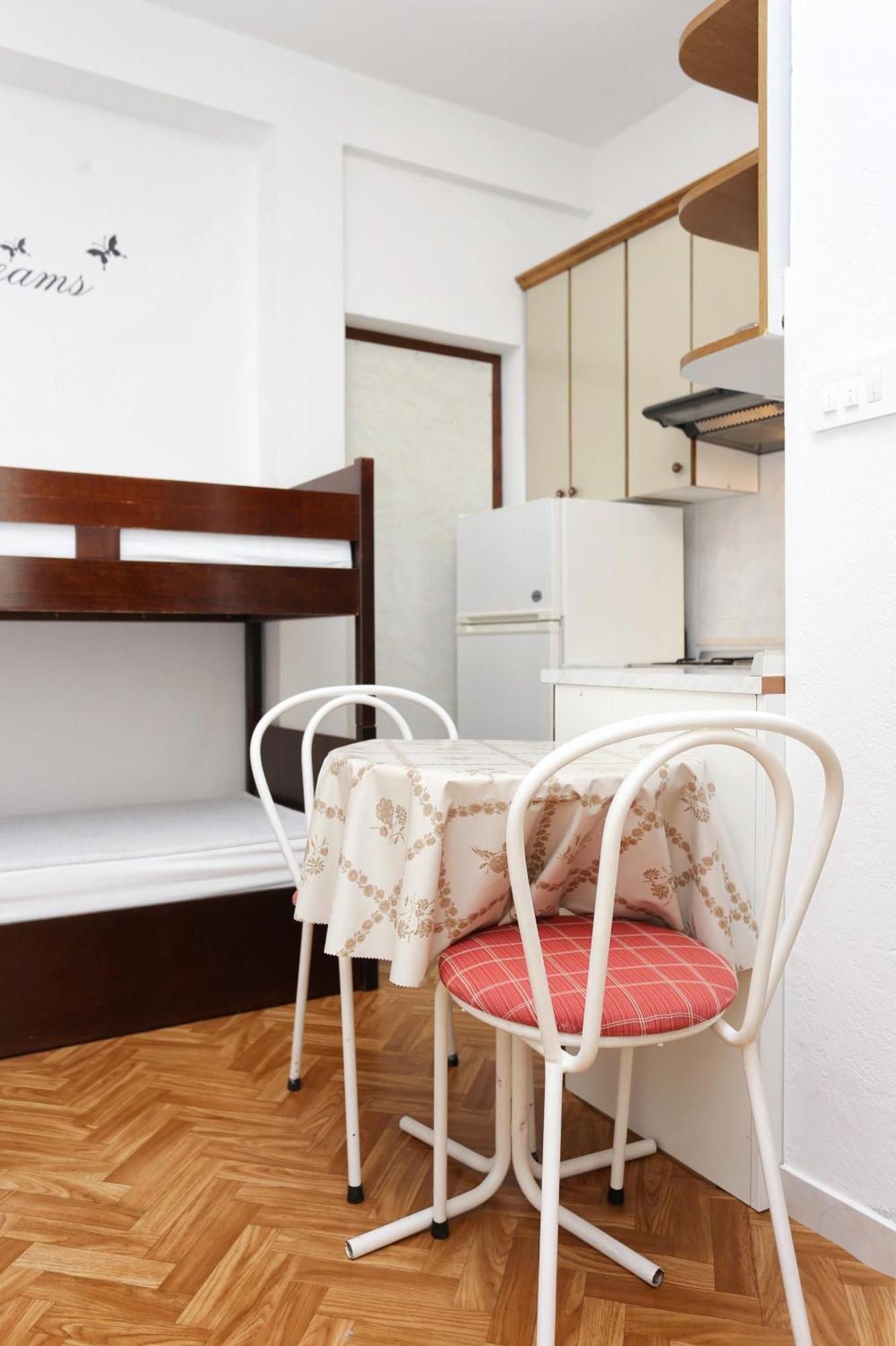 Family Friendly Seaside Apartments Razanj, Rogoznica - 10373 Номер фото