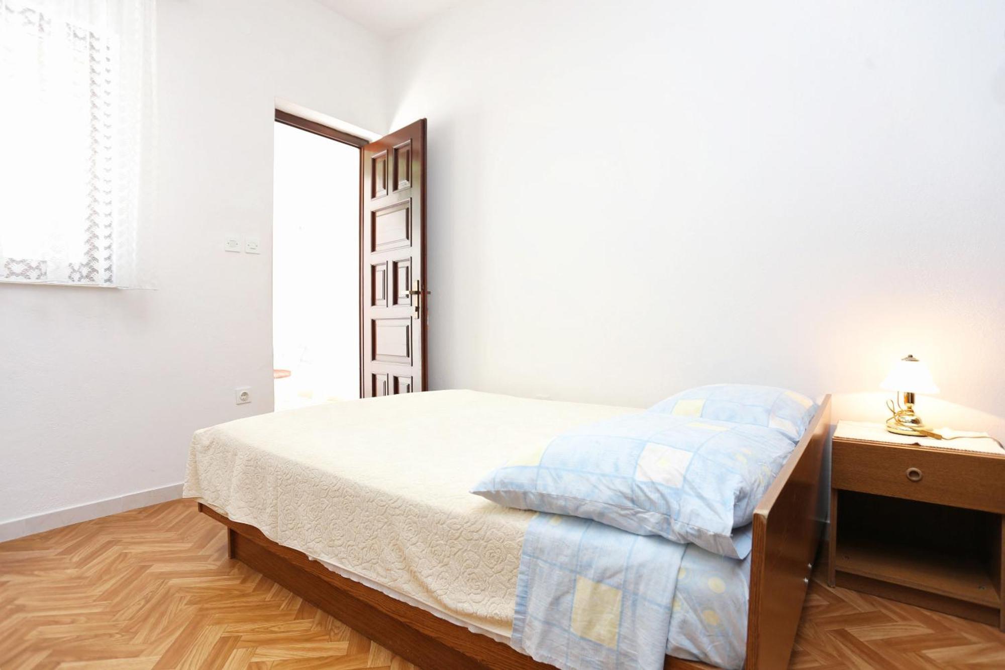 Family Friendly Seaside Apartments Razanj, Rogoznica - 10373 Номер фото