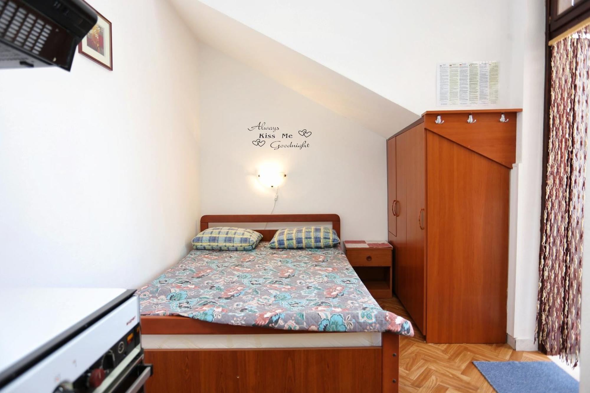 Family Friendly Seaside Apartments Razanj, Rogoznica - 10373 Номер фото
